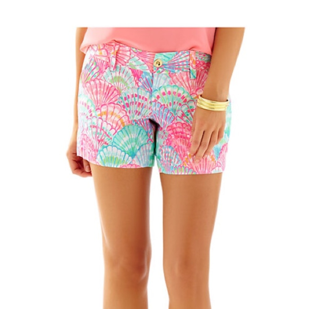 VGUC Lilly Pulitzer Callahan shorts in Multi Oh Shello!